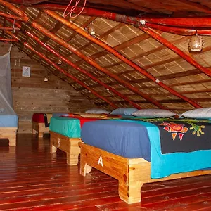  Albergue La Ballena Backpacker